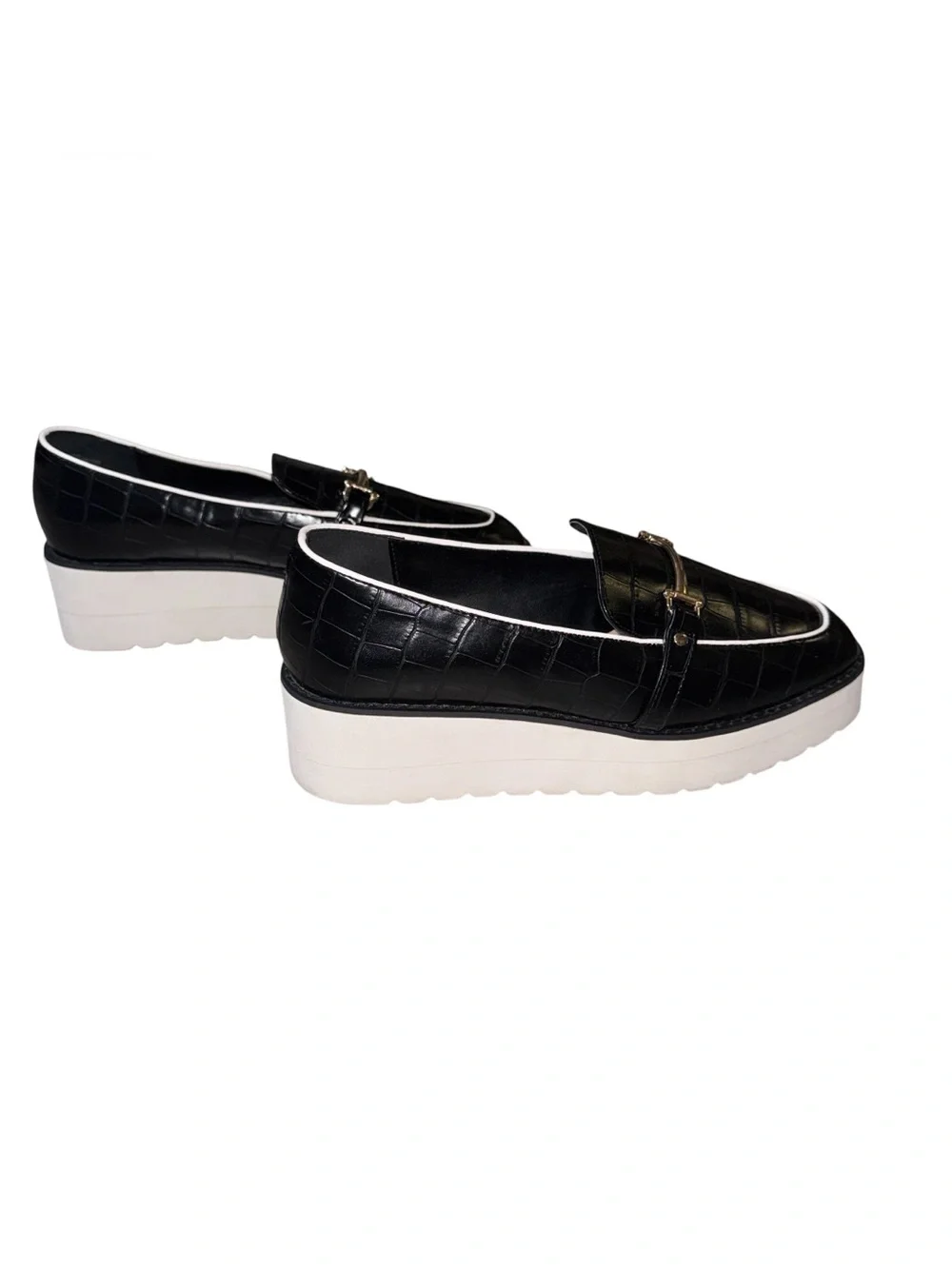 Shoe Dazzle Women's Size 9 Steena Crocodile Platform Loafer Gold Trim Slip On